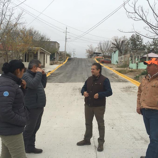 Supervisa alcalde obras de pavimentación 