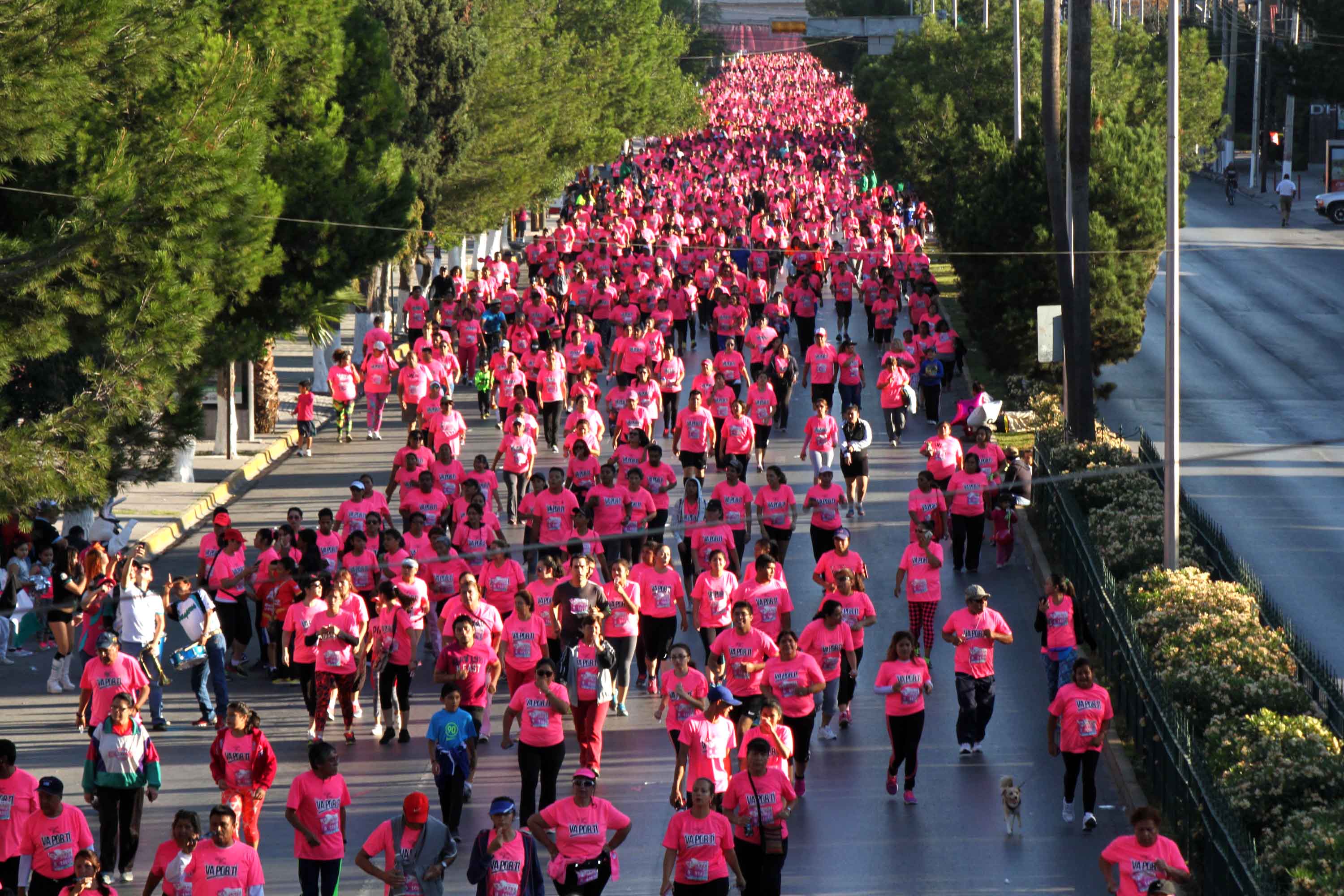    CORREN 42 MIL EN LA QUINTA EDICIÓN DE LA CARRERA ACTÍVATE 2016 "VA POR TI"