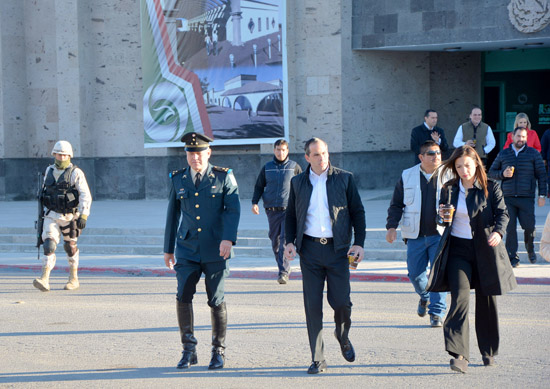 GRAN PARTICIPACIÓN EN MAGNO DESFILE DEPORTIVO POR EL CVI ANIVERSARIO DE LA REVOLUCIÓN 