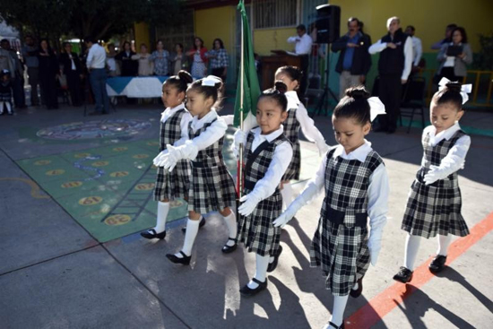 Hace Alcalde de educación tarea de su Gobierno 