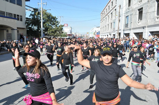 Lucido y colorido desfile del 106 Aniversario de la Revolución Mexicana vive Monclova 