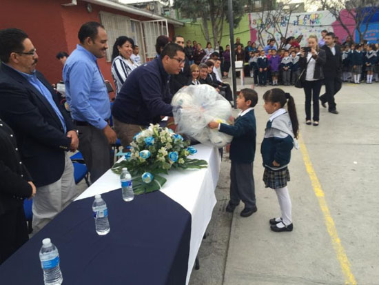 Con obras, mejora Municipio Primaria de Colonia Guerrero 