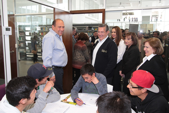 Entrega gobernador 'una gran obra para una gran universidad' 