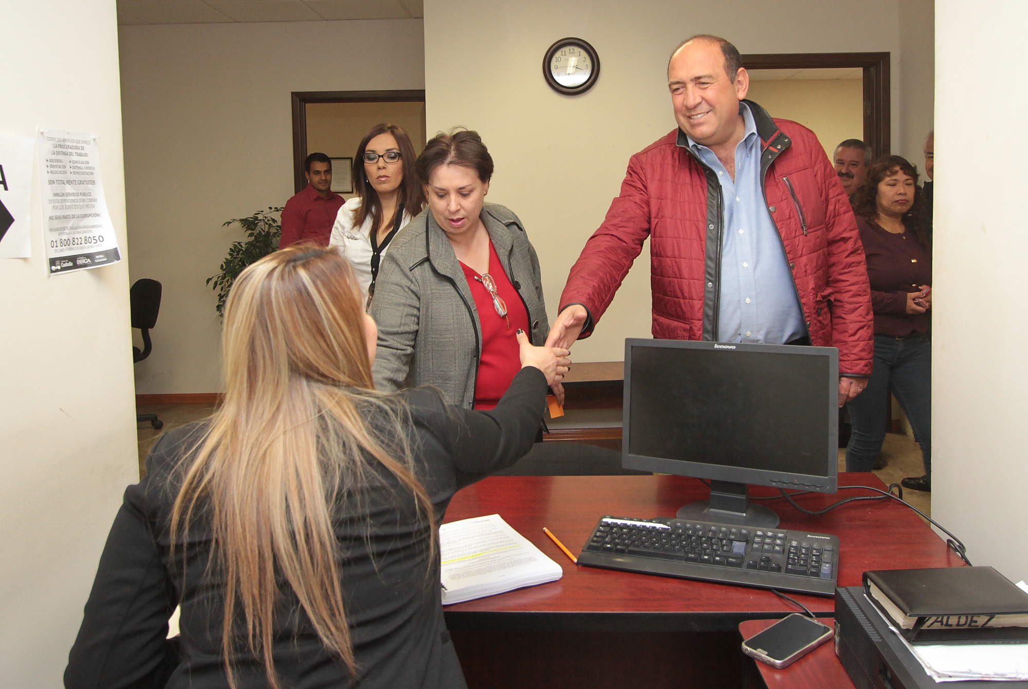 SUPERVISA GOBERNADOR DEPENDENCIAS CON VISITAS SORPRESIVAS