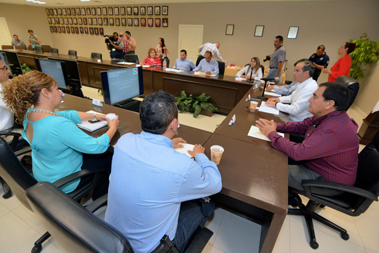 ACUERDA CONSEJO DE TRANSPORTE TARIFAS MÍNIMAS Y MÁXIMAS PARA EL SERVICIO DE TAXI 