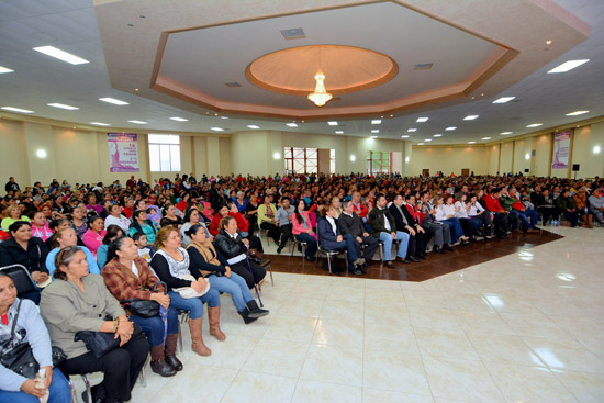 INICIA PROGRAMA CREDI FUERTE PARA LA MUJER EMPRENDEDORA 