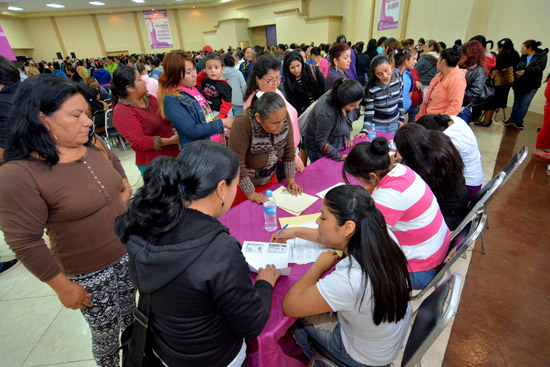 INICIA PROGRAMA CREDI FUERTE PARA LA MUJER EMPRENDEDORA 