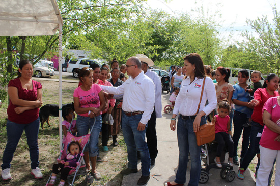 Lleva DIF municipal brigada Siempre Junto a Ti a Santa María 