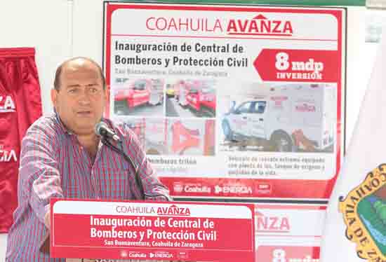 Refrenda gobernador su compromiso con la protección civil 