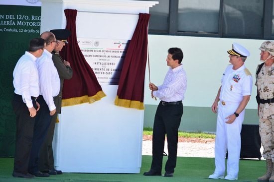 PRESIDENTE DE LA REPÚBLICA INAUGURA CUARTEL DEL XII REGIMIENTO DE CABALLERÍA MOTORIZADO 