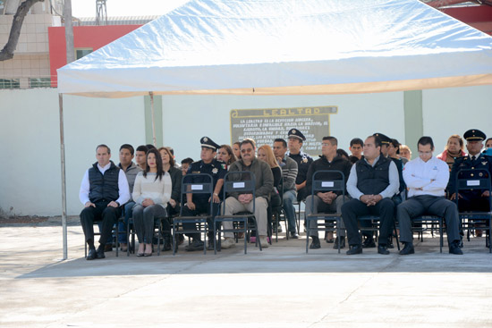 ALCALDE PRESENCIA RELEVO DE COMANDANTE DE LA GUARNICIÓN MILITAR DE LA PLAZA 