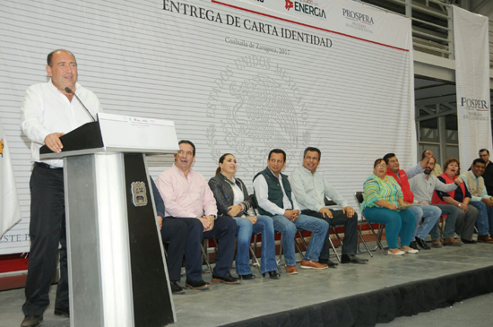 Apoya gobierno estatal a los que más lo necesitan 