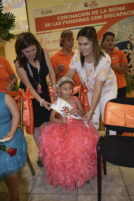 Aleydi  Yorlei, reina de las personas con discapacidad 