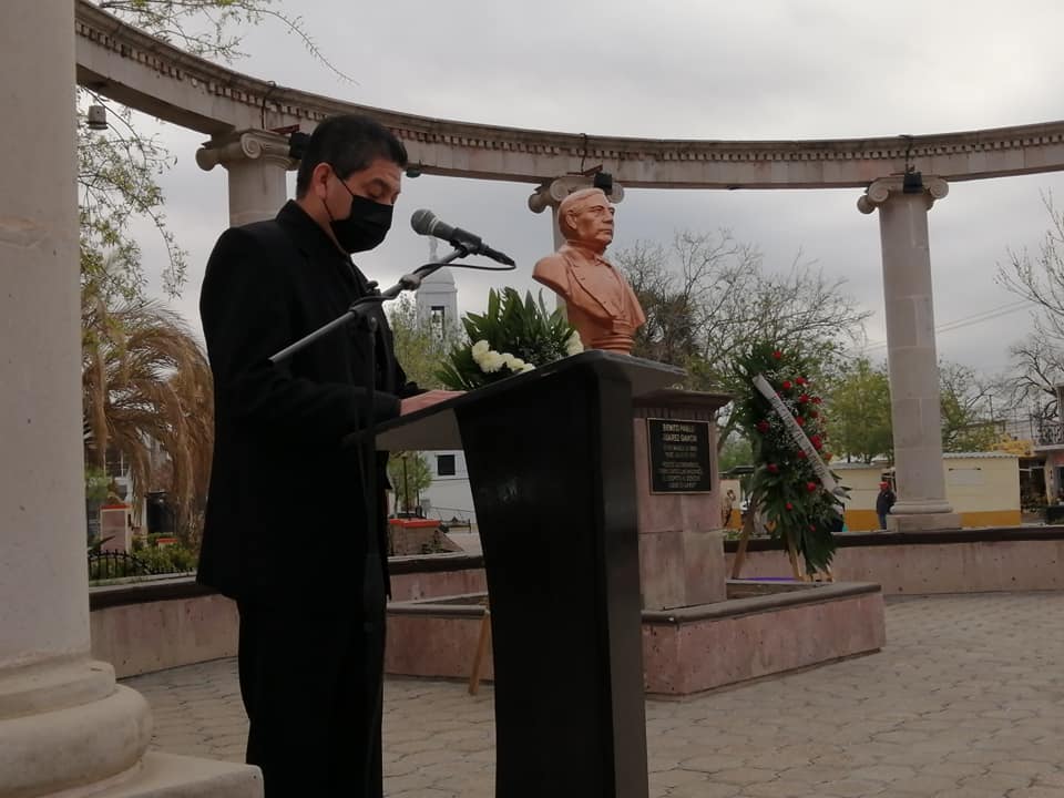 CONMEMORAN EL 215 ANIVERSARIO DEL NATALICIO DE BENITO PABLO JUÁREZ GARCÍA