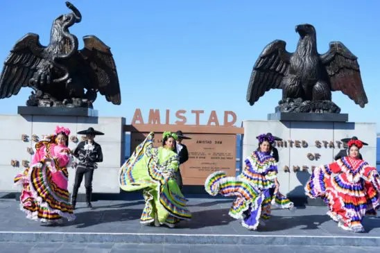 DENTRO DE LAS FIESTAS DE LA AMISTAD ALCALDES DE ACUÑA Y DEL RÍO PARTICIPARÁN EN CEREMONIA DEL ABRAZO EL 20 DE OCTUBRE