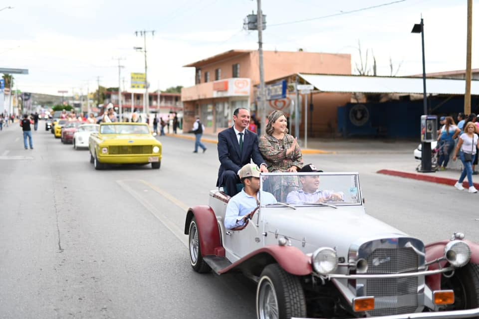 DISFRUTAN LOS ACUÑENSES LA 63 EDICIÓN DEL DESFILE DE LA AMISTAD E INAUGURACIÓN DEL FESTIVAL DE LAS ARTES MANUEL ACUÑA 2023