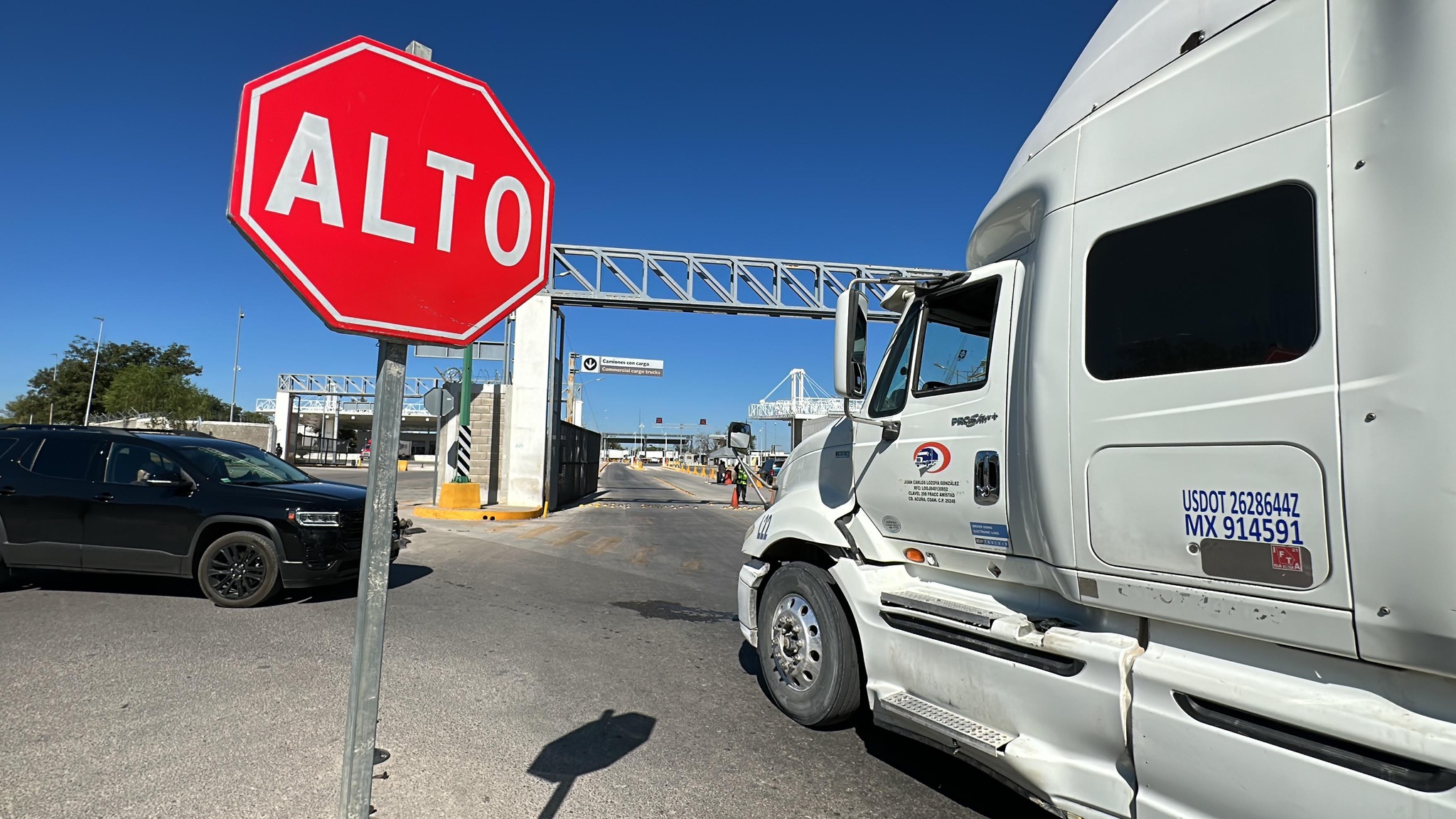DURANTE 25 MINUTOS REALIZAN SIMULACRO DE CIERRE EN PUENTE INTERNACIONAL ACUÑA-DEL RÍO, COMO PROTOCOLO PARA GARANTIZAR LAS ACTIVIDADES ECONÓMICAS EN ESTA FRONTERA