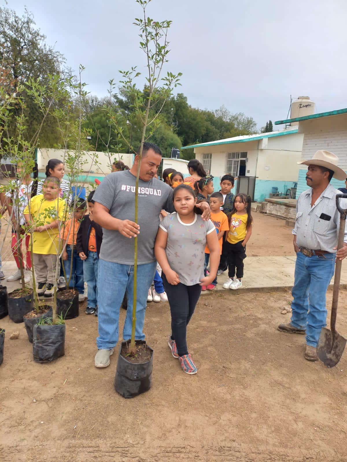 Éxito en la Campaña de Reforestación de la Primaria Miguel Hidalgo en el Ejido Calles, Municipio de Acuña