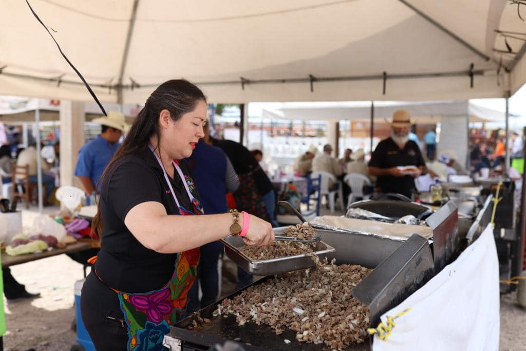 INAUGURA EL ALCALDE EMILIO DE HOYOS MONTEMAYOR LA EXPO GANADERA 2023