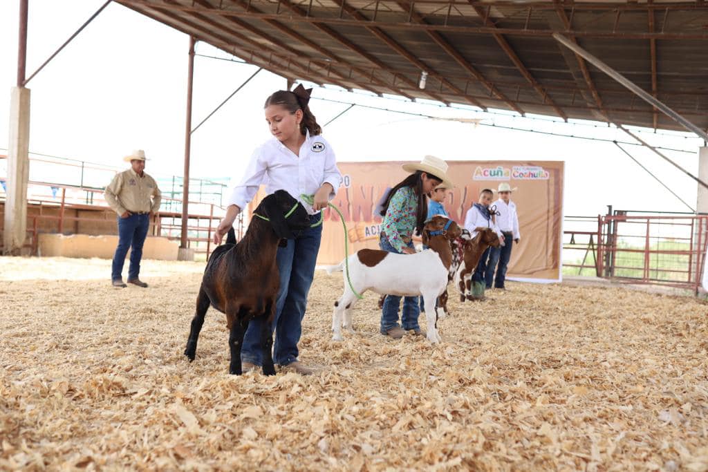 INAUGURA EL ALCALDE EMILIO DE HOYOS MONTEMAYOR LA EXPO GANADERA 2023
