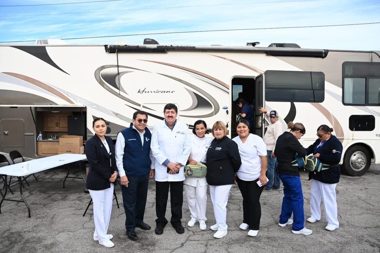 ARRANCA EN COAHUILA VACUNACIÓN TRANSFRONTERIZA, EN EL PUENTE ACUÑA - DEL RÍO