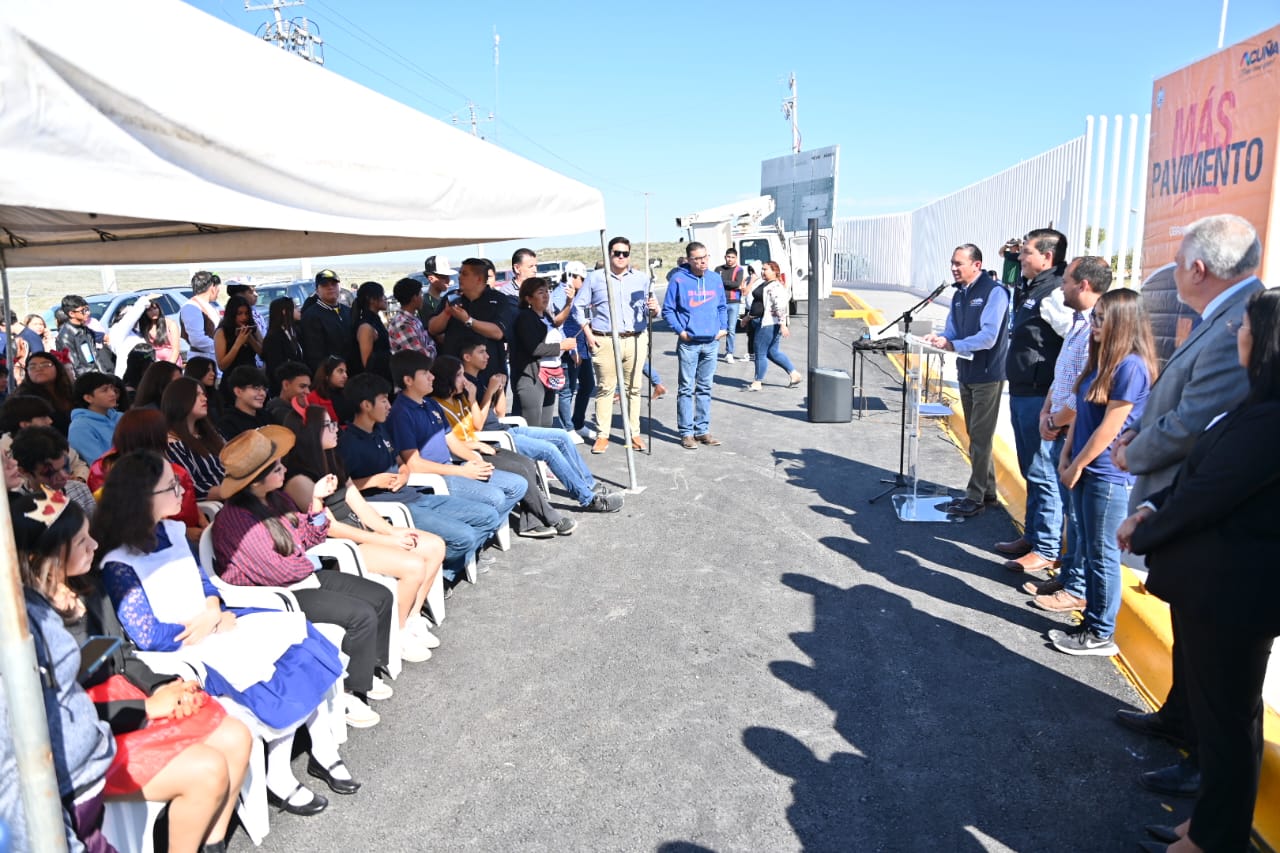 CONSTRUYEN CAMINO ACCESIBLE Y SEGURO PARA ALUMNOS Y DOCENTES DE LA ESCUELA DE BACHILLERATO ANTONIO GUTIÉRREZ GARZA