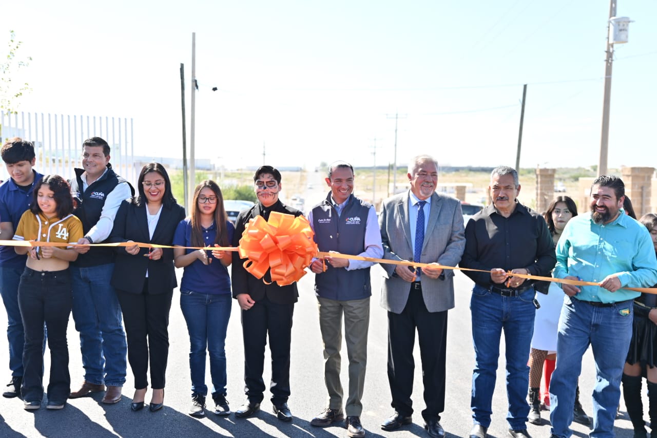 CONSTRUYEN CAMINO ACCESIBLE Y SEGURO PARA ALUMNOS Y DOCENTES DE LA ESCUELA DE BACHILLERATO ANTONIO GUTIÉRREZ GARZA