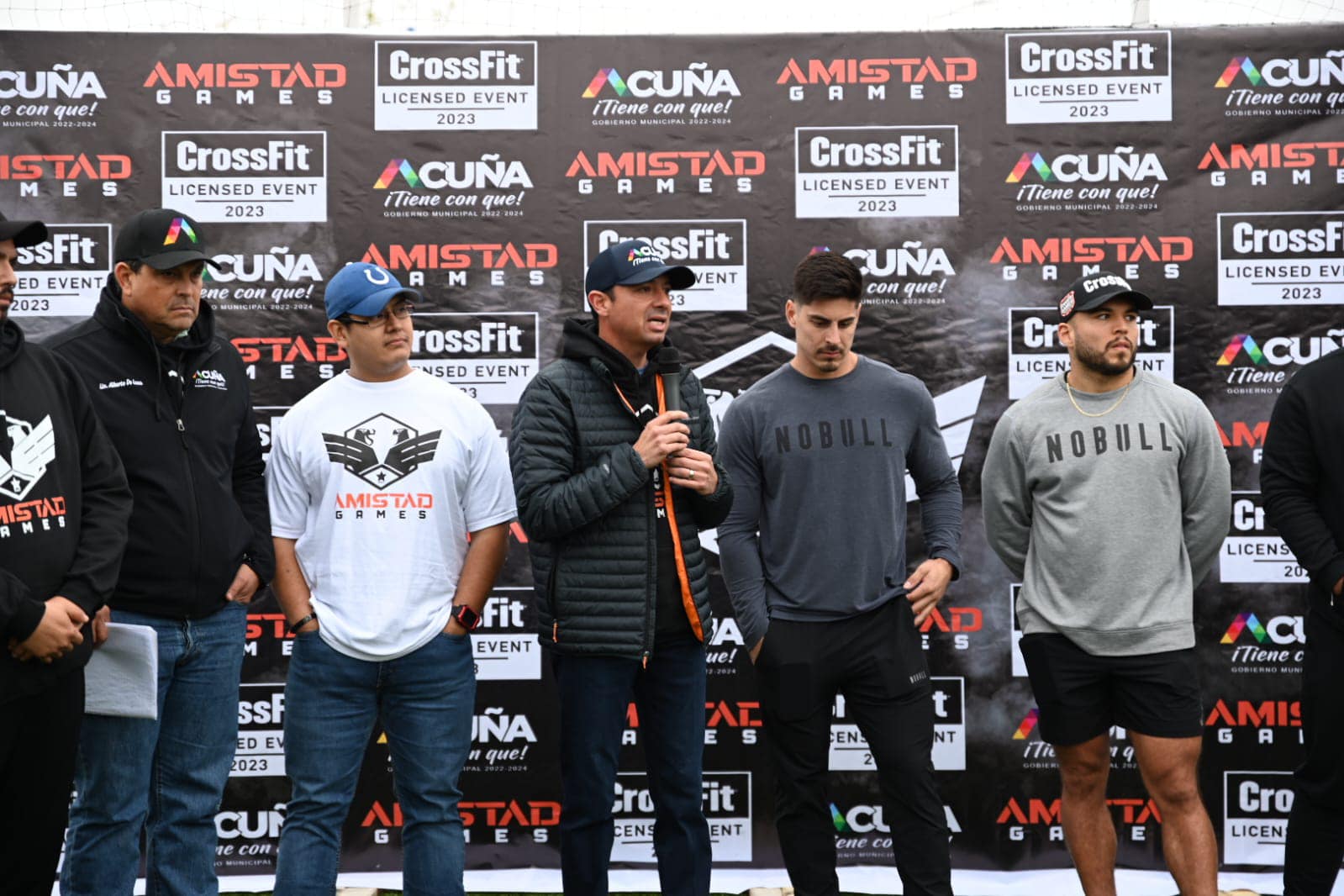 DESTACADOS ATLETAS PRESENTAN EXHIBICIÓN DE CROSSFIT
