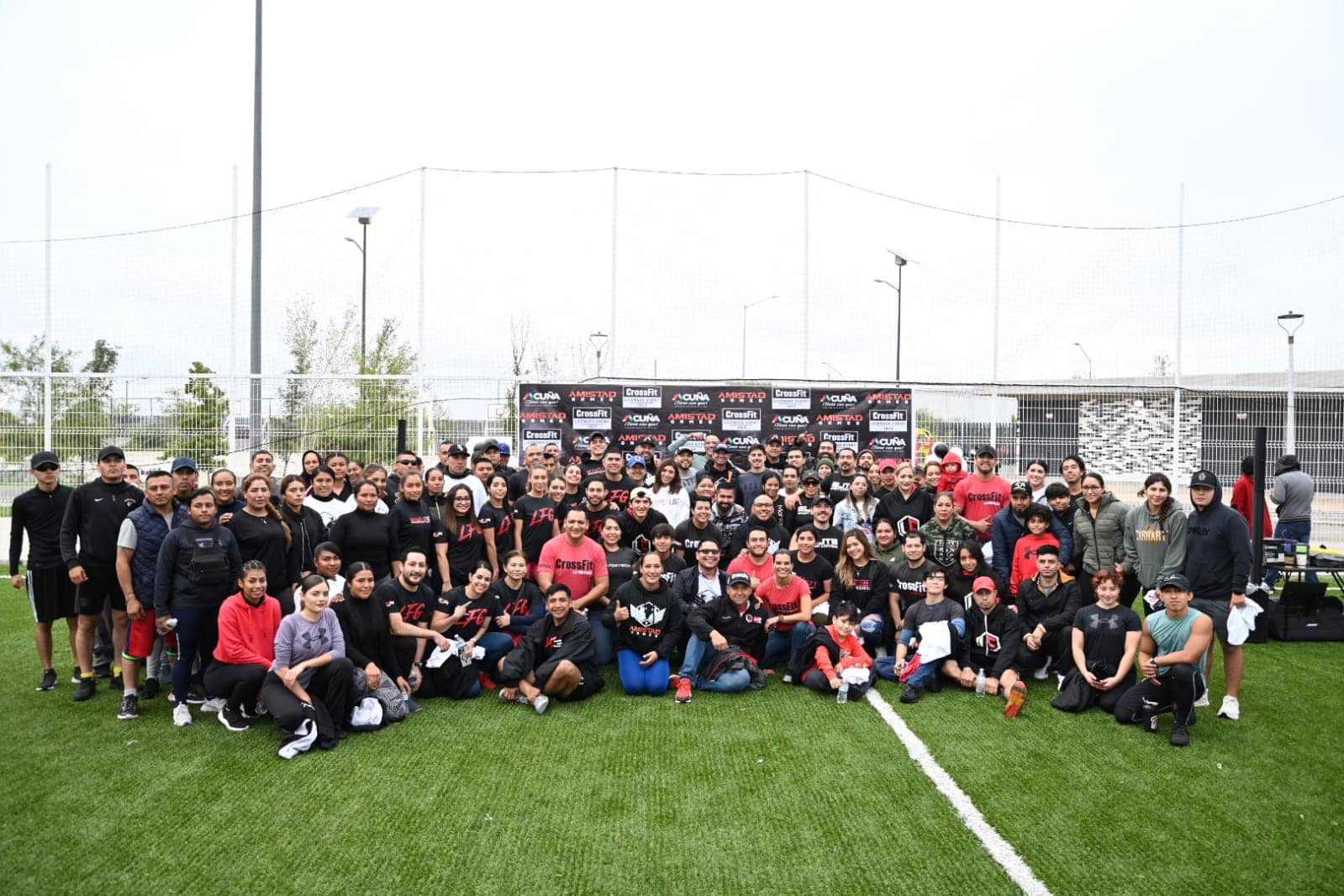 DESTACADOS ATLETAS PRESENTAN EXHIBICIÓN DE CROSSFIT