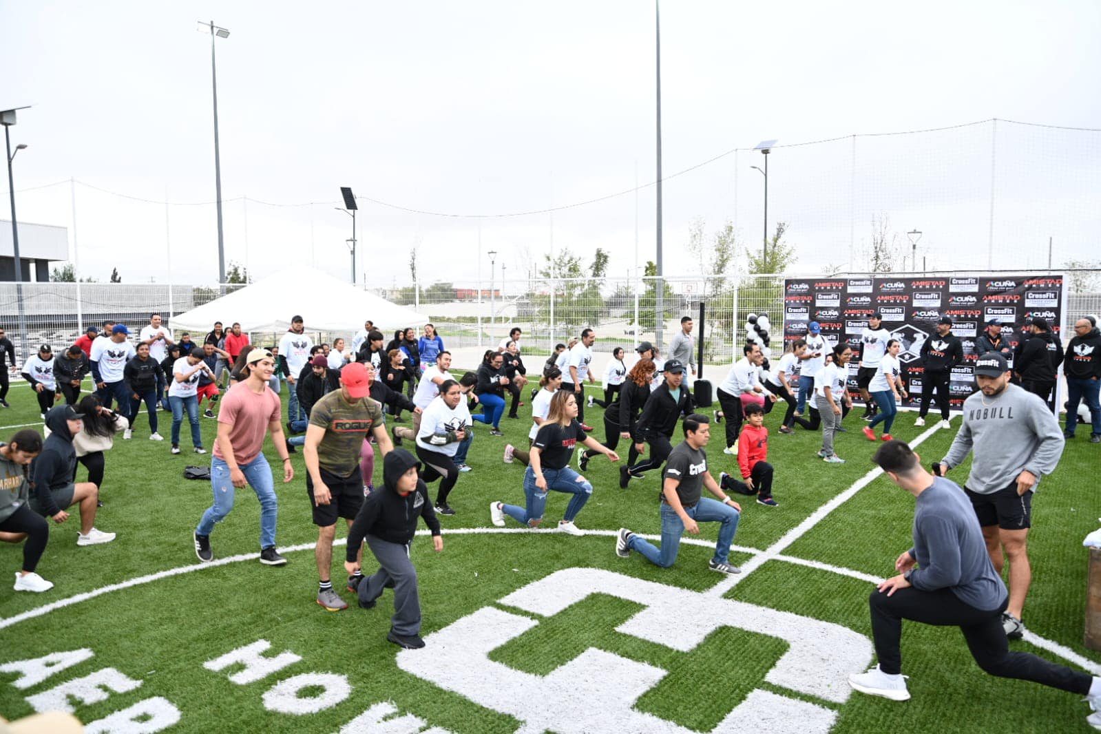 DESTACADOS ATLETAS PRESENTAN EXHIBICIÓN DE CROSSFIT