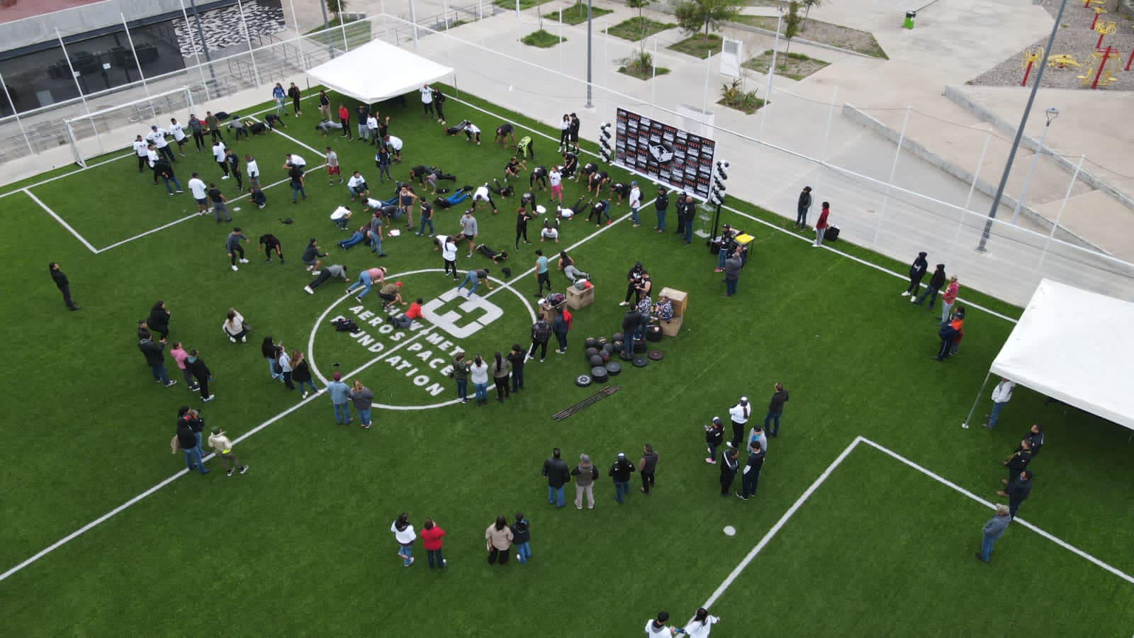 DESTACADOS ATLETAS PRESENTAN EXHIBICIÓN DE CROSSFIT