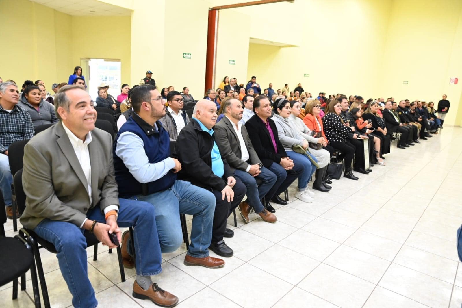 EN SESIÓN SOLEMNE DE CABILDO ENTREGARON PRESEA AL MÉRITO CIUDADANO "MANUEL ACUÑA" 2023 AL PROFESOR JUAN LOMBRAÑA RODRÍGUEZ