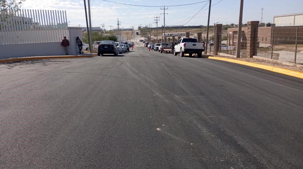 Gobierno Municipal de Ciudad Acuña Entrega Obra de Pavimentación a la Escuela de Bachilleres Antonio Gutiérrez Garza de la UAdeC