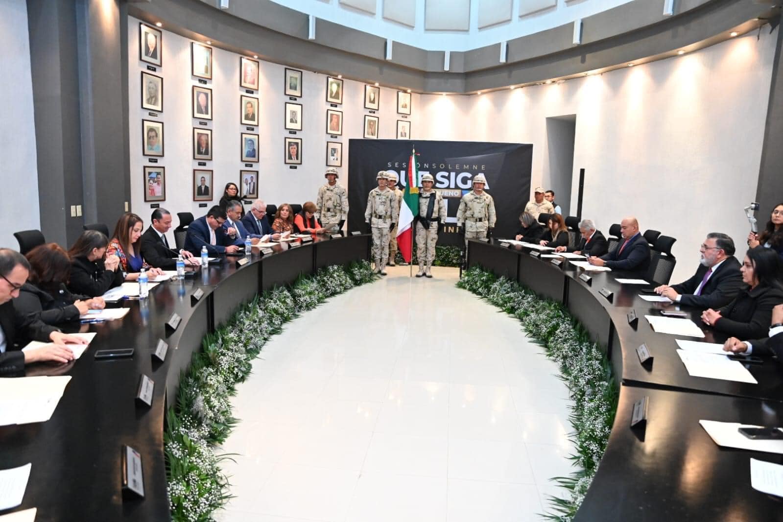 EN SESIÓN SOLEMNE DE CABILDO EL ALCALDE EMILIO DE HOYOS MONTEMAYOR RINDIÓ EL INFORME ANUAL DEL ESTADO QUE GUARDA LA ADMINISTRACIÓN PÚBLICA MUNICIPAL