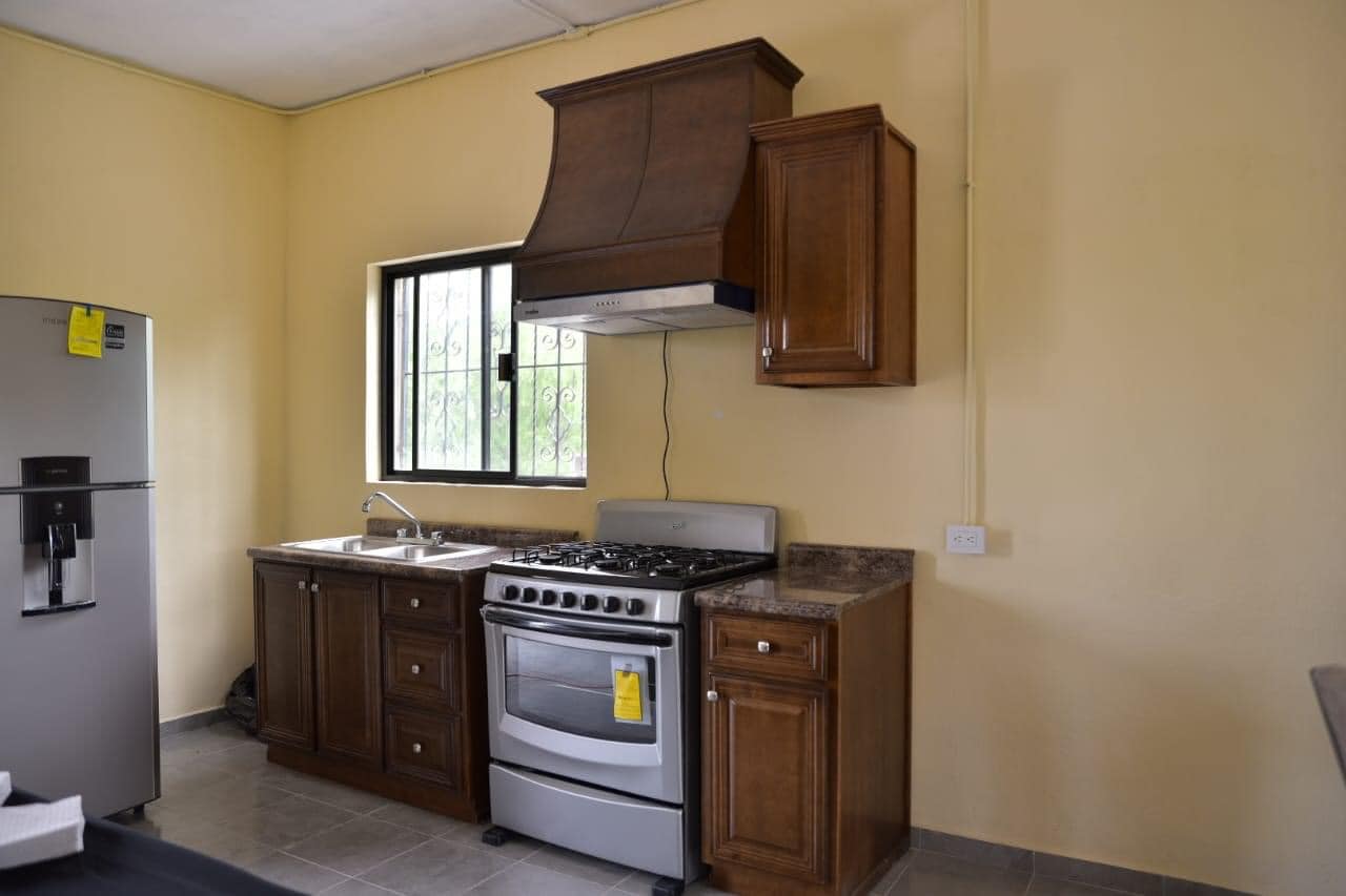 ALCALDE DE ACUÑA SUPERVISÓ EN EL EJIDO EL PILAR EL PROCESO DE CONSTRUCCIÓN DE CENTRO COMUNITARIO