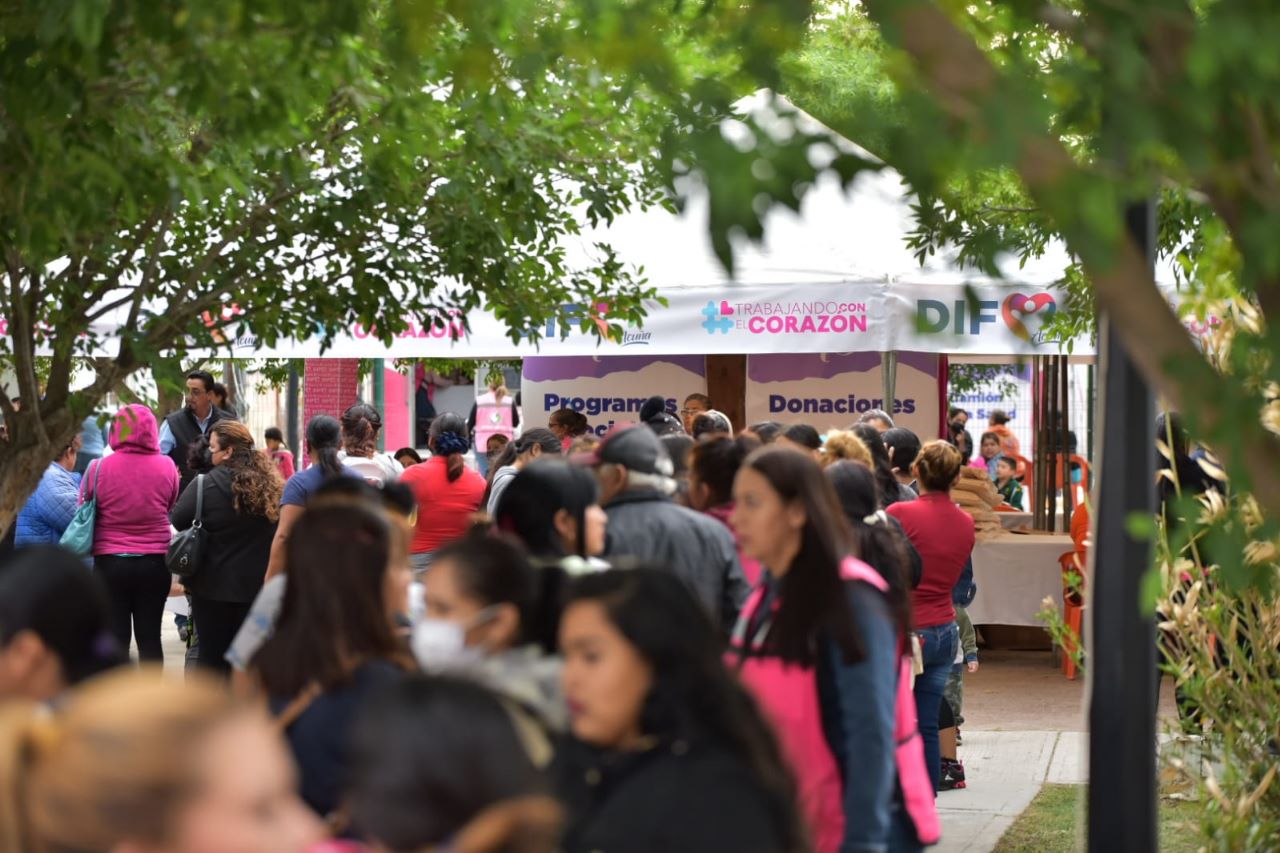 POR EL DESARROLLO INTEGRAL Y PLENO DE LA MUJER, LLEVÓ EL DIF ATENCIÓN INTERDISCIPLINARIAS EN FERIA DE LA MUJER