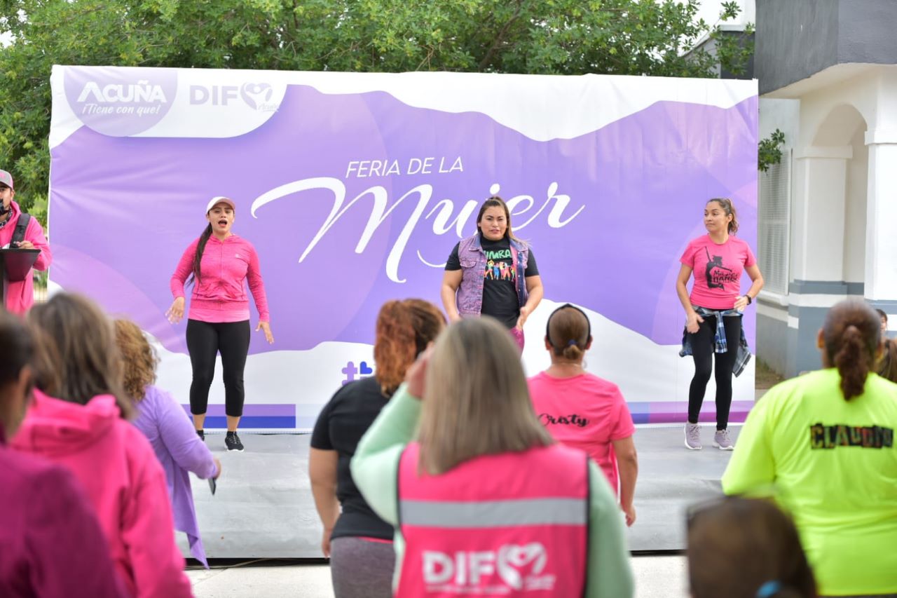 POR EL DESARROLLO INTEGRAL Y PLENO DE LA MUJER, LLEVÓ EL DIF ATENCIÓN INTERDISCIPLINARIAS EN FERIA DE LA MUJER