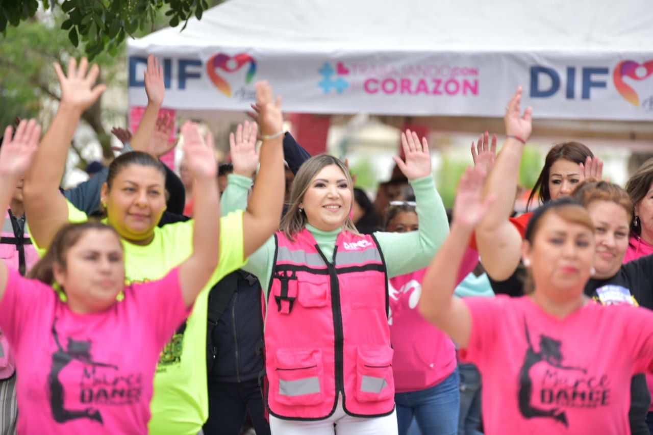 POR EL DESARROLLO INTEGRAL Y PLENO DE LA MUJER, LLEVÓ EL DIF ATENCIÓN INTERDISCIPLINARIAS EN FERIA DE LA MUJER