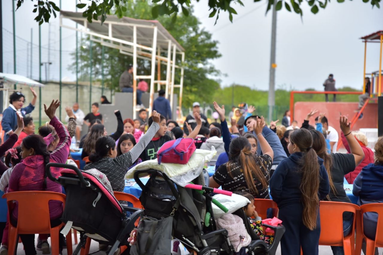 POR EL DESARROLLO INTEGRAL Y PLENO DE LA MUJER, LLEVÓ EL DIF ATENCIÓN INTERDISCIPLINARIAS EN FERIA DE LA MUJER
