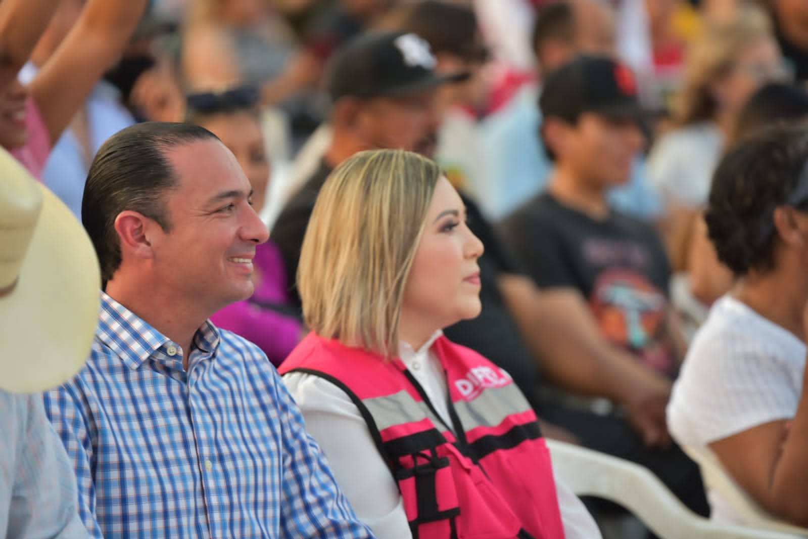 CON CONCIERTO MUSICAL Y SORTEO FESTEJÓ EL DIF A LOS PADRES DE ACUÑA