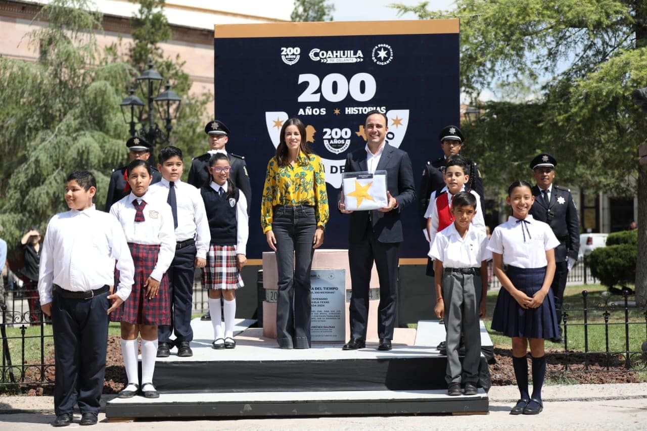 Asiste Emilio de Hoyos a la culminación de los festejos del bicentenario de Coahuila-Tejas