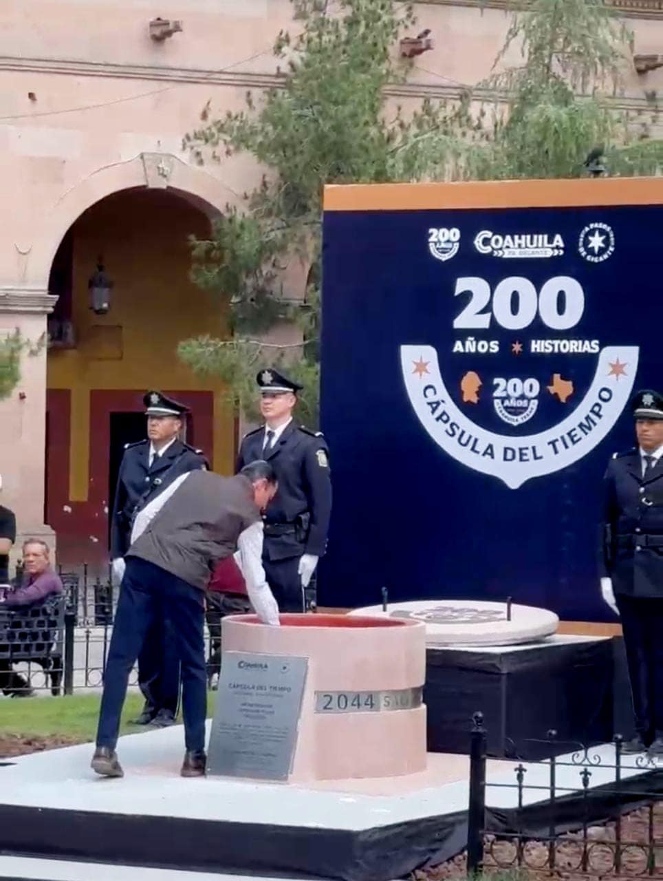 Asiste Emilio de Hoyos a la culminación de los festejos del bicentenario de Coahuila-Tejas