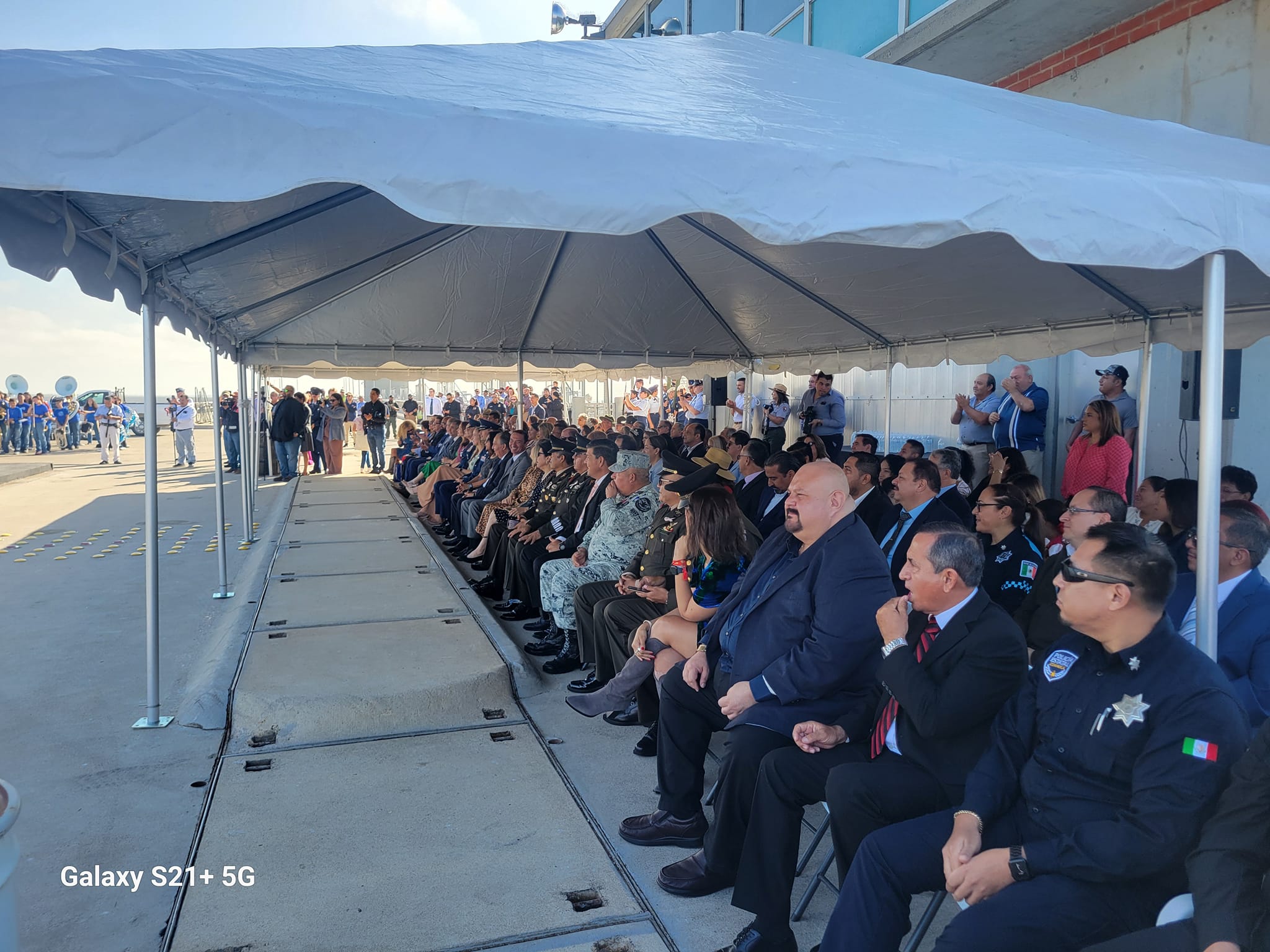 Realizan ceremonia del Abrazo de la Amistad