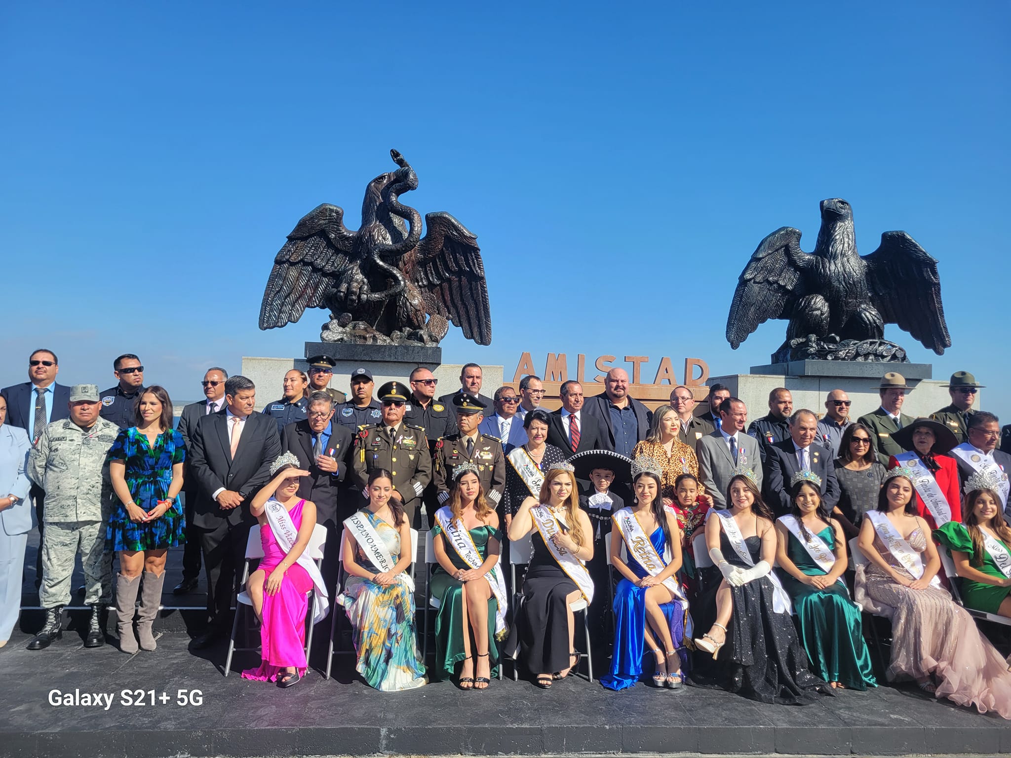 Realizan ceremonia del Abrazo de la Amistad