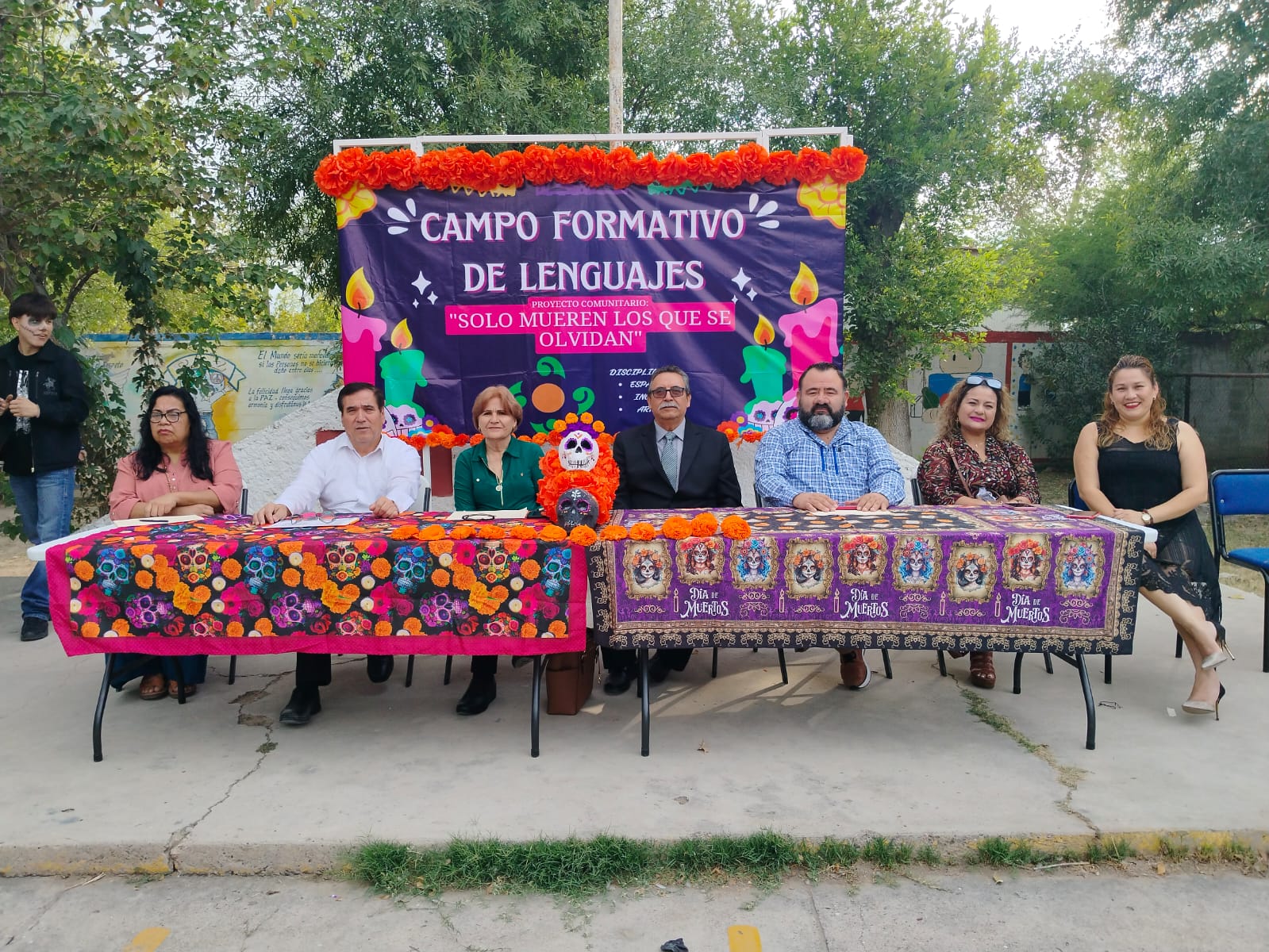 Altar de Muertos en Honor a la Maestra Melva Sonia Frías Téllez