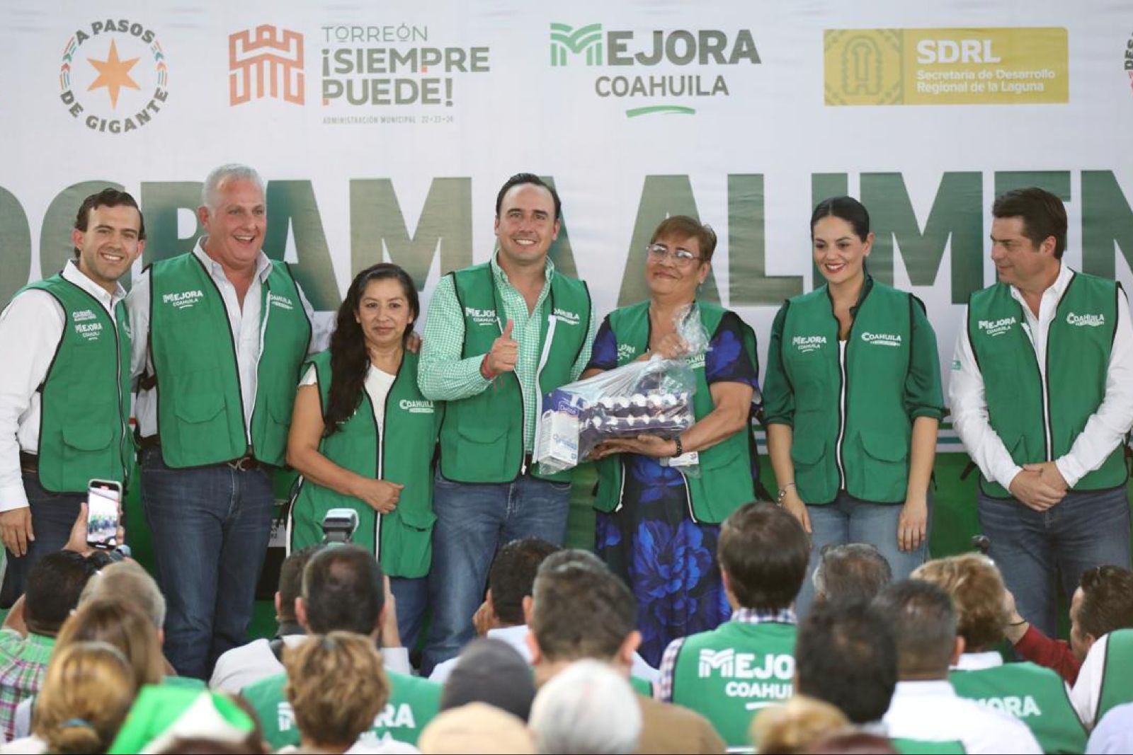 CON EL PROGRAMA DE LECHE Y HUEVO BENEFICIAMOS A MILES DE FAMILIAS EN COAHUILA: MANOLO