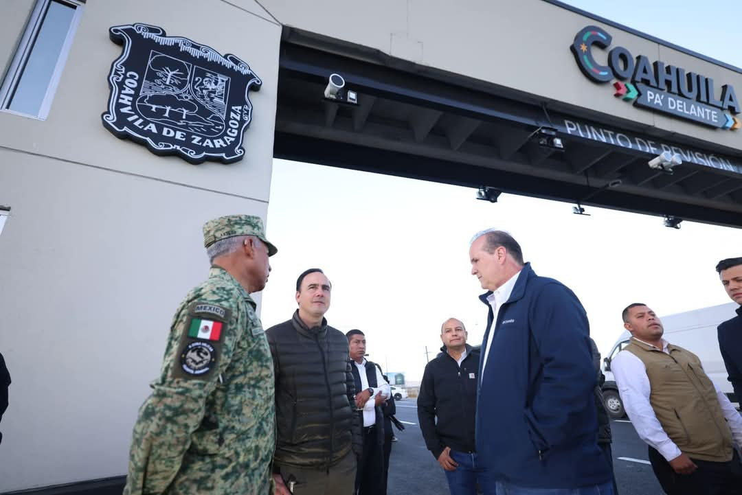 INAUGURA MANOLO  PRIMER ARCO DE SEGURIDAD CARRETERO EN COAHUILA