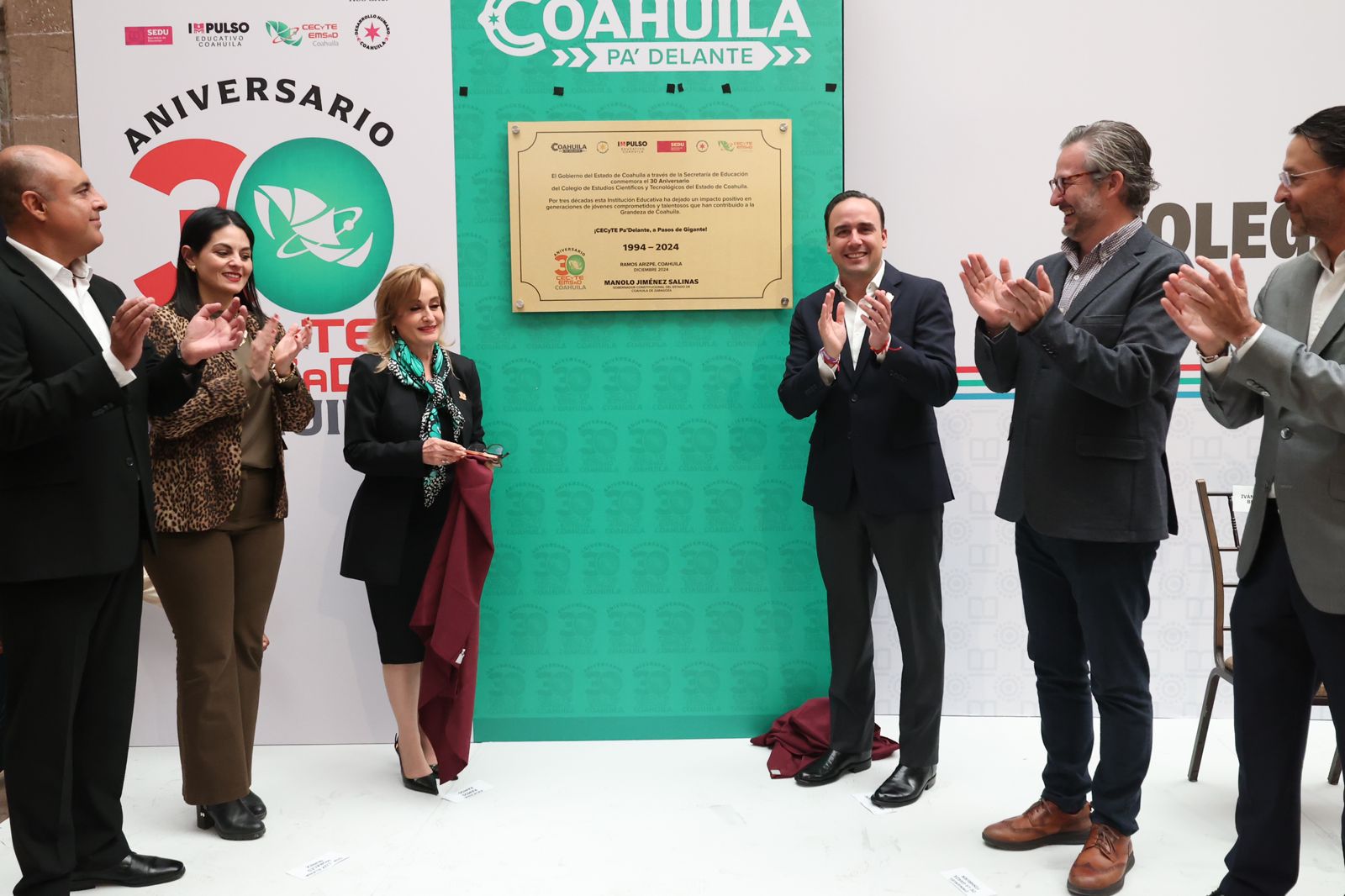 CELEBRA MANOLO 30 AÑOS DEL CECYTE COAHUILA