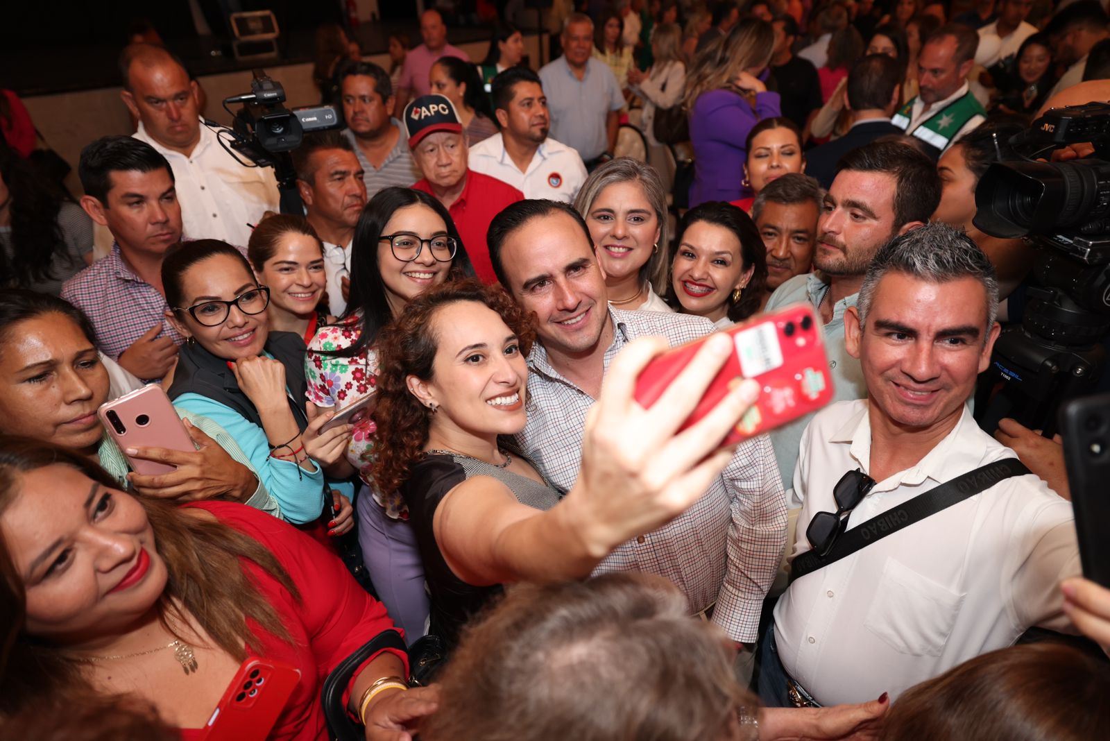 CONCLUYE MANOLO CON ÉXITO LOS ENCUENTROS DE PARTICIPACIÓN CIUDADANA