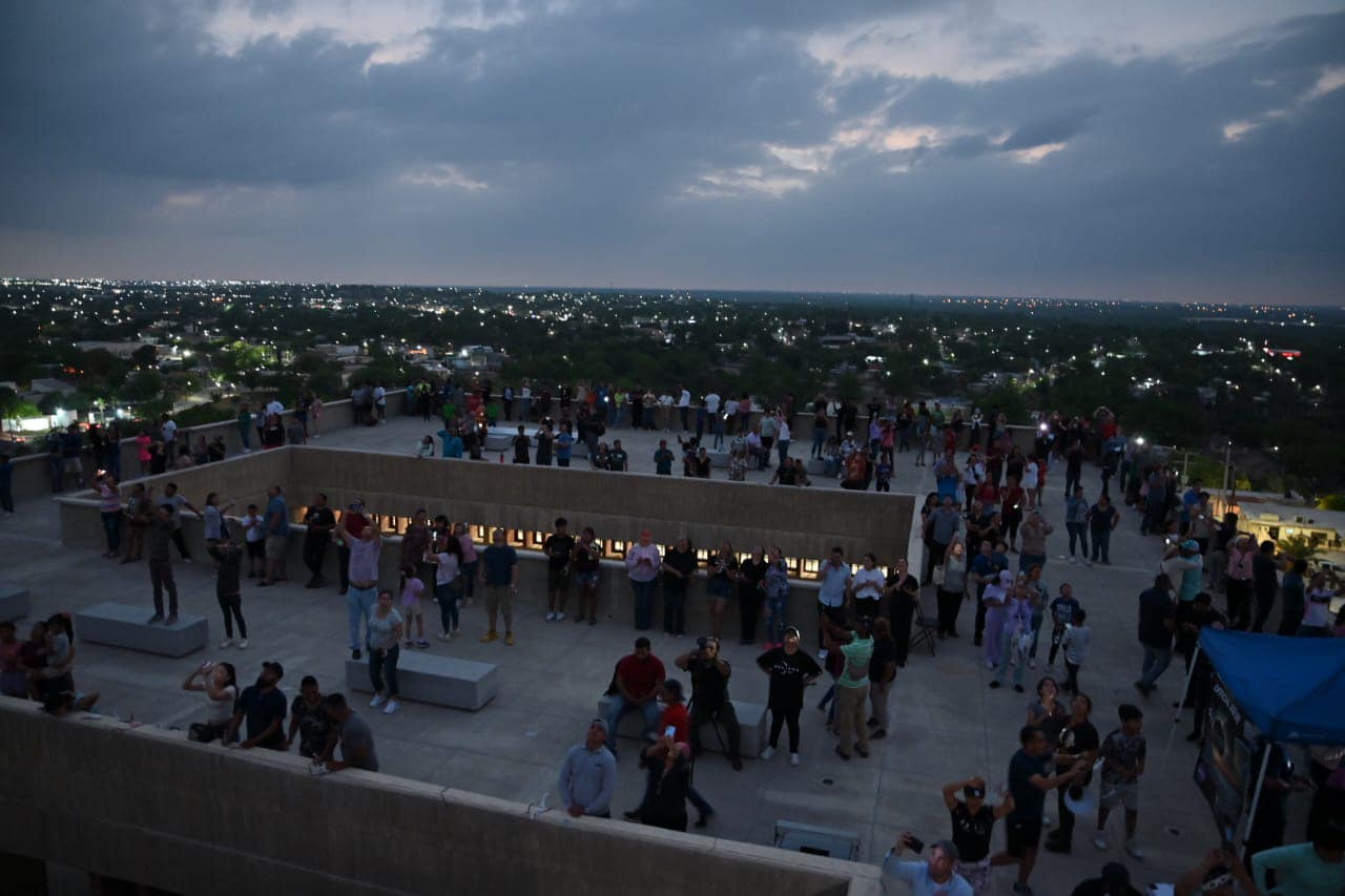 SORPRENDENTE Y ESPECTACULAR EL  #EclipseSolar2024 EN CD ACUÑA